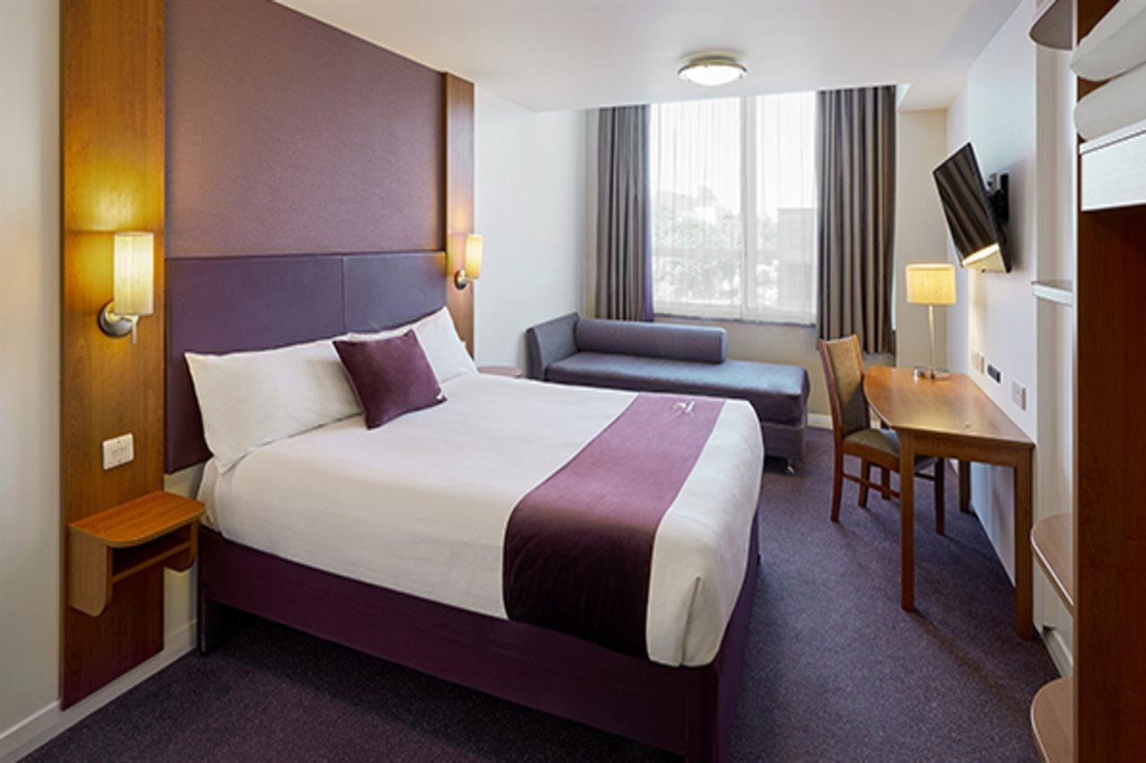 Premier Inn London Hampstead Zewnętrze zdjęcie